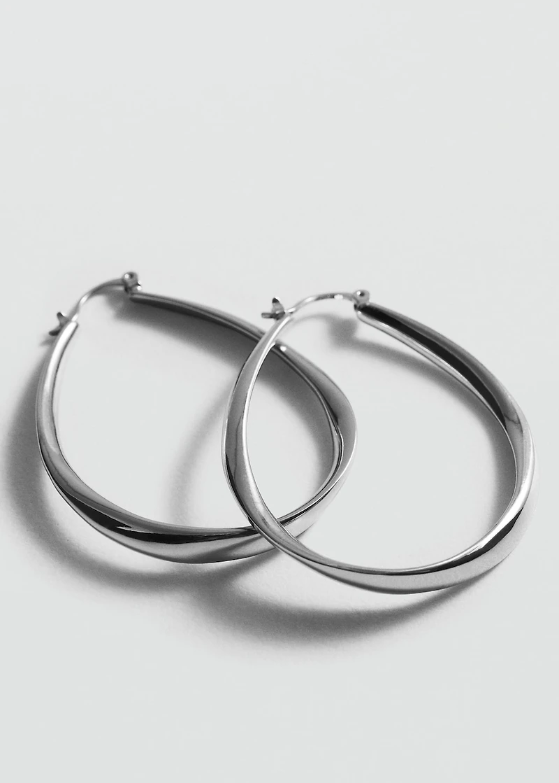 Oval hoop earrings
