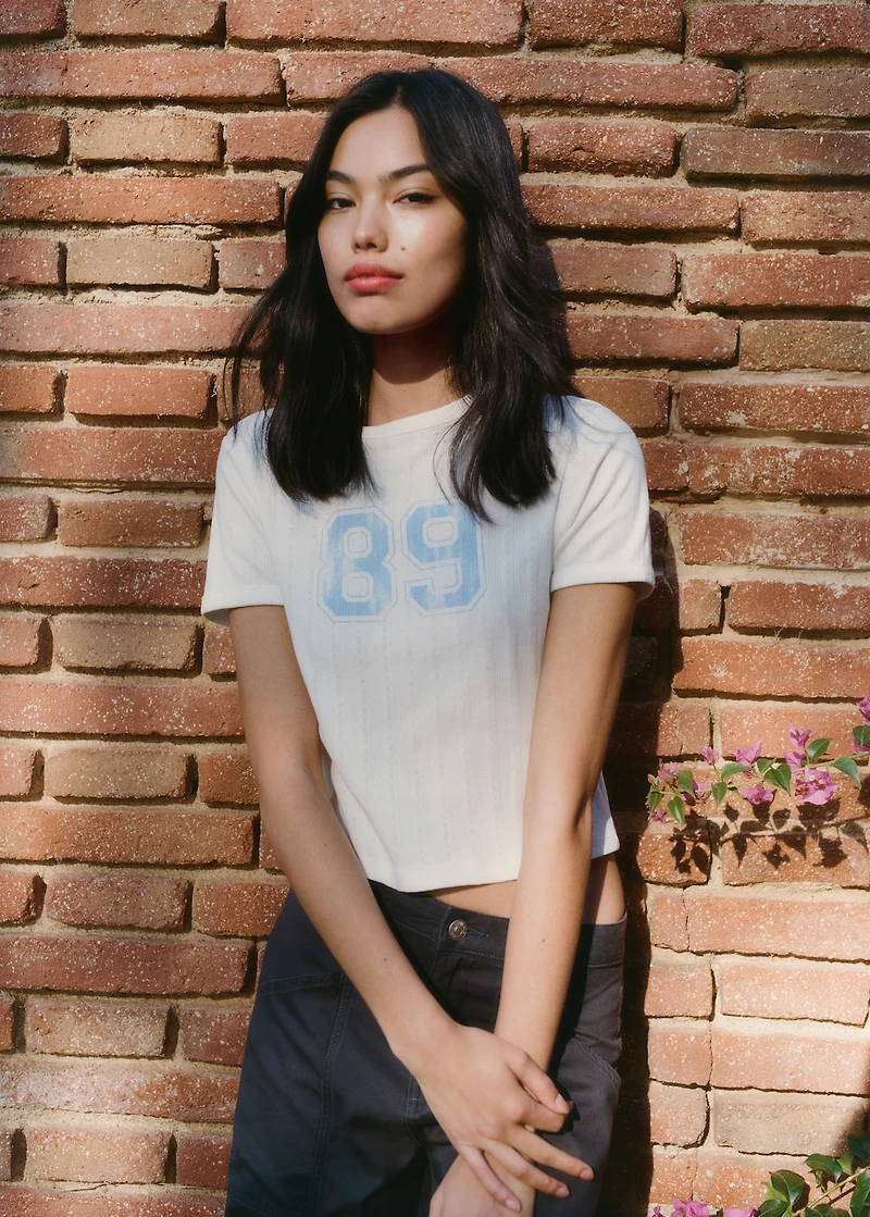 Cropped short-sleeved t-shirt