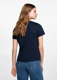 Short-sleeved t-shirt with message