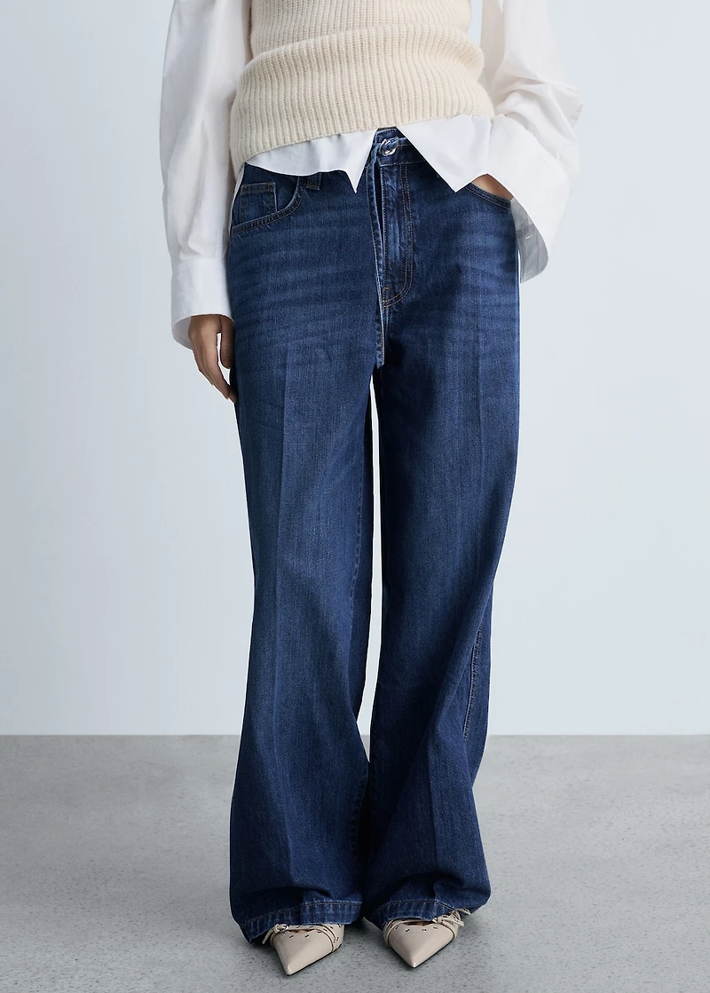 Wide-leg jeans with belt