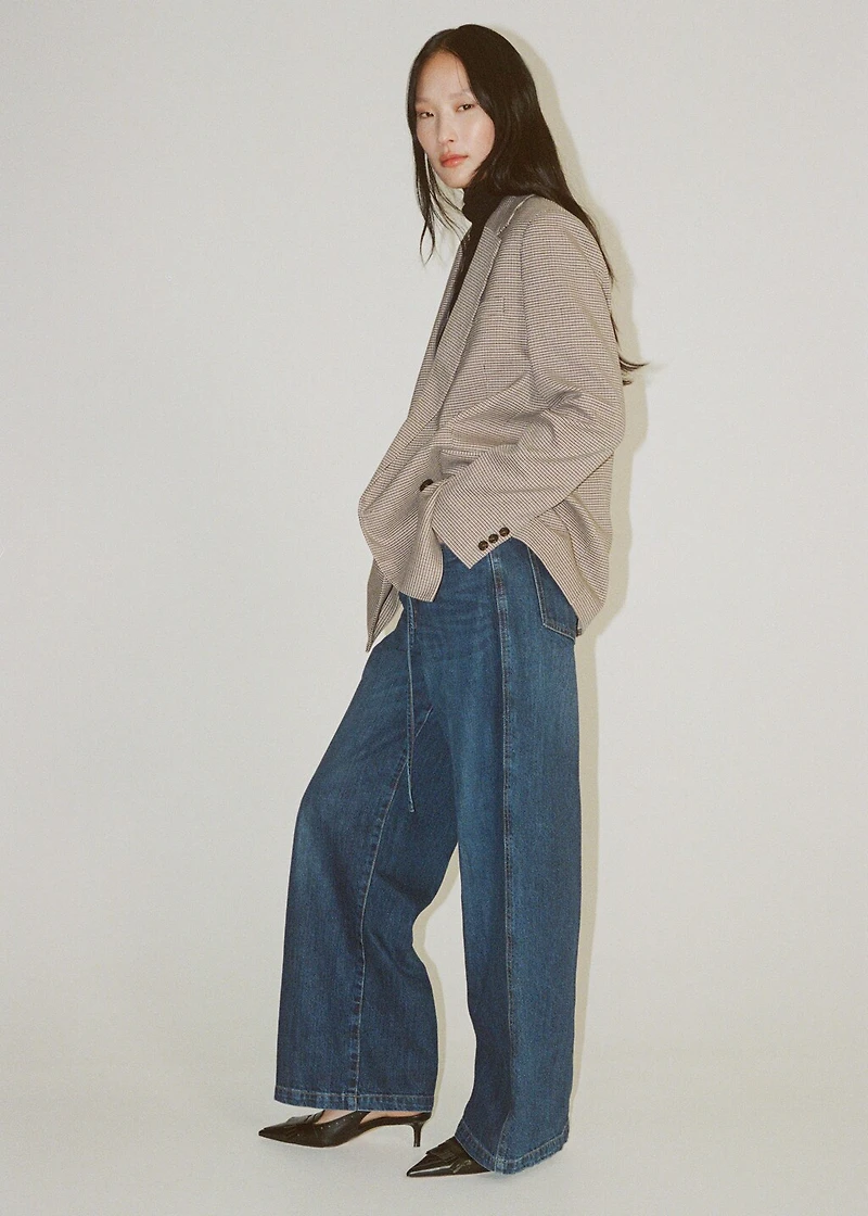 Wide-leg jeans with belt
