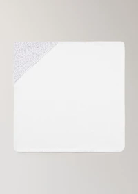 Children’s bath cape with mini-flower print