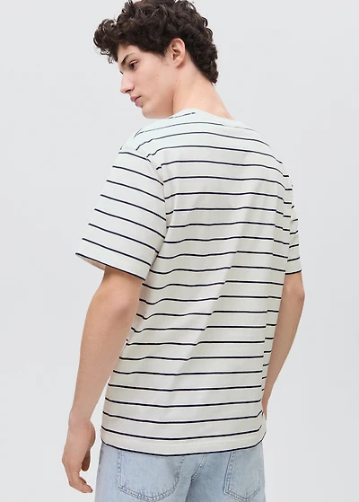 Striped short-sleeved t-shirt