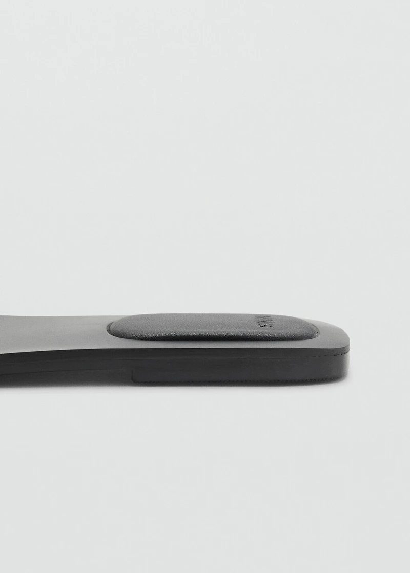 Leather straps sandals