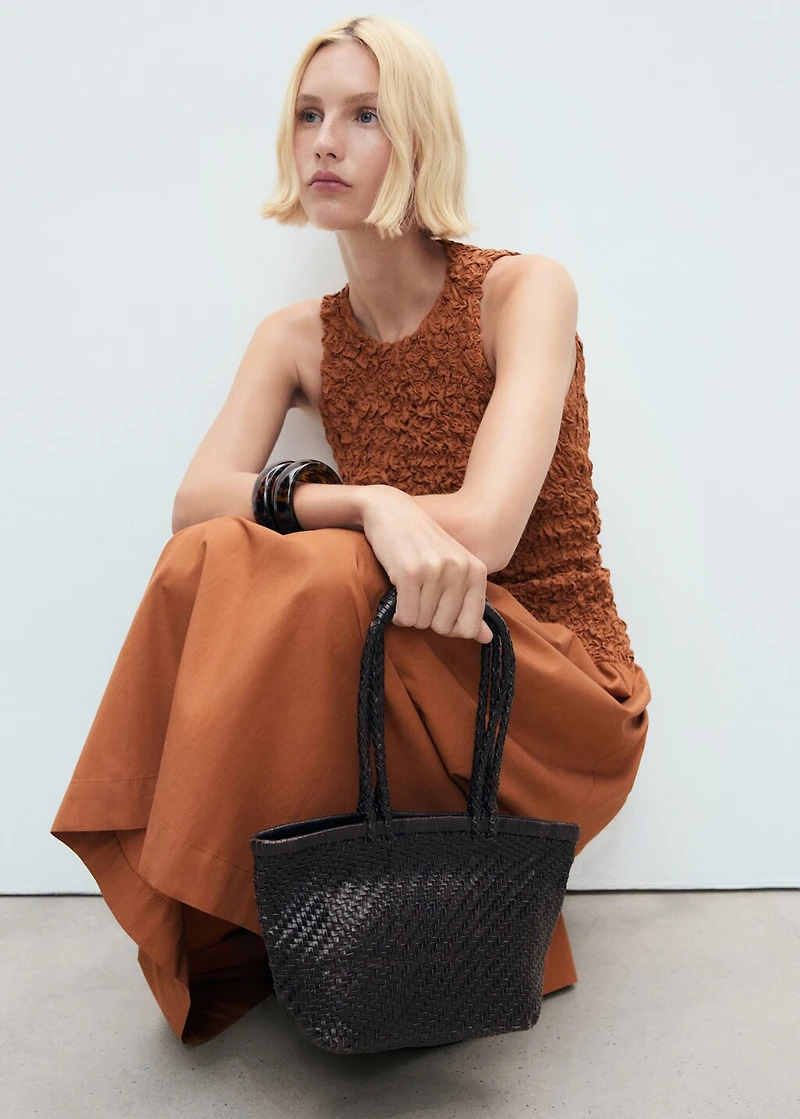 Combined open-back textured dress