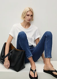 Mid-rise skinny jeans