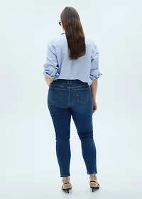 Mid-rise skinny jeans