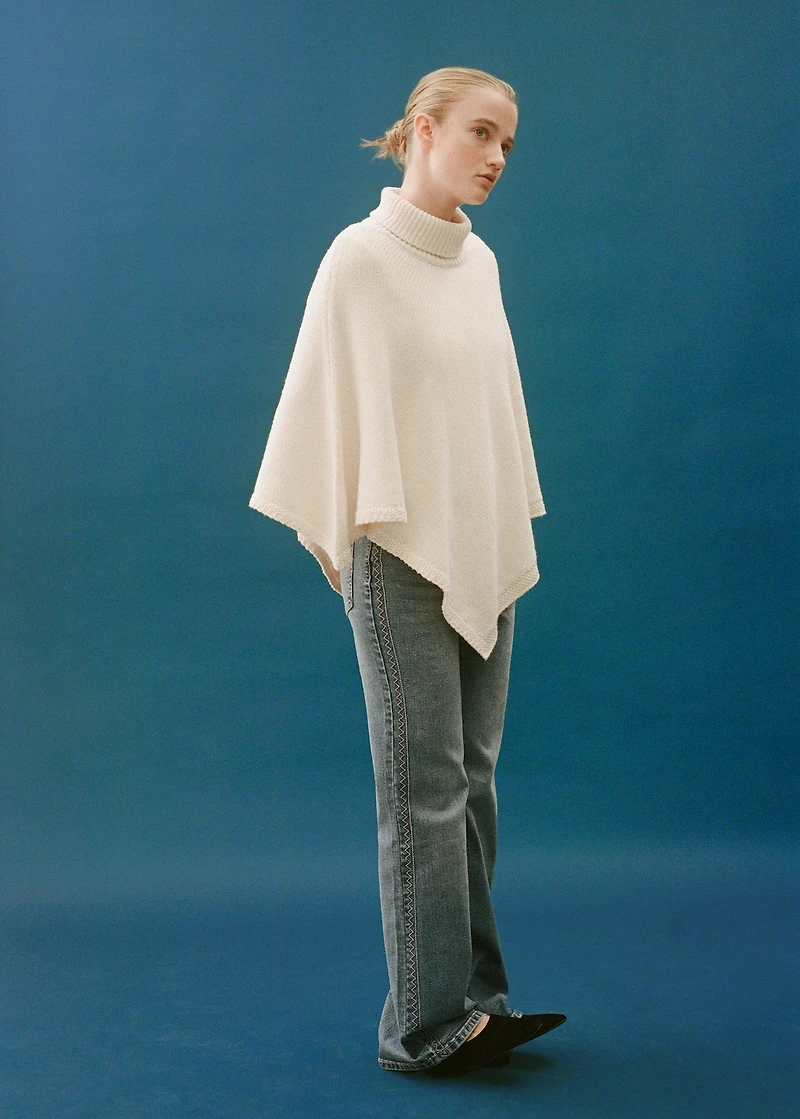 Embroidered details jeans