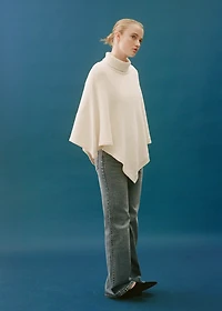 Embroidered details jeans