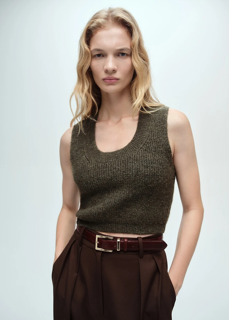 Knitted cropped top