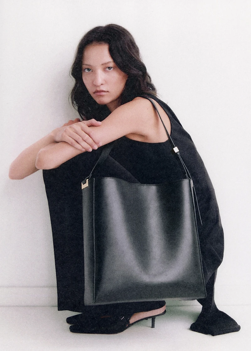 Shopper bag with metallic detail