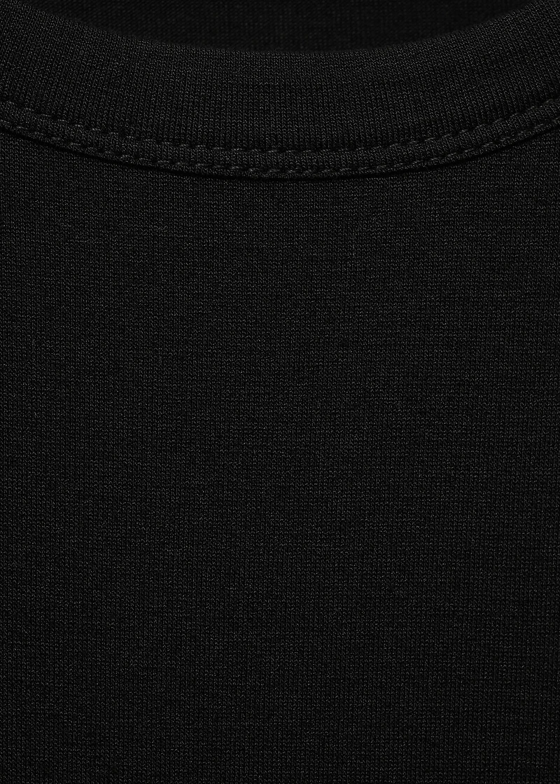 Long-sleeved fitted t-shirt