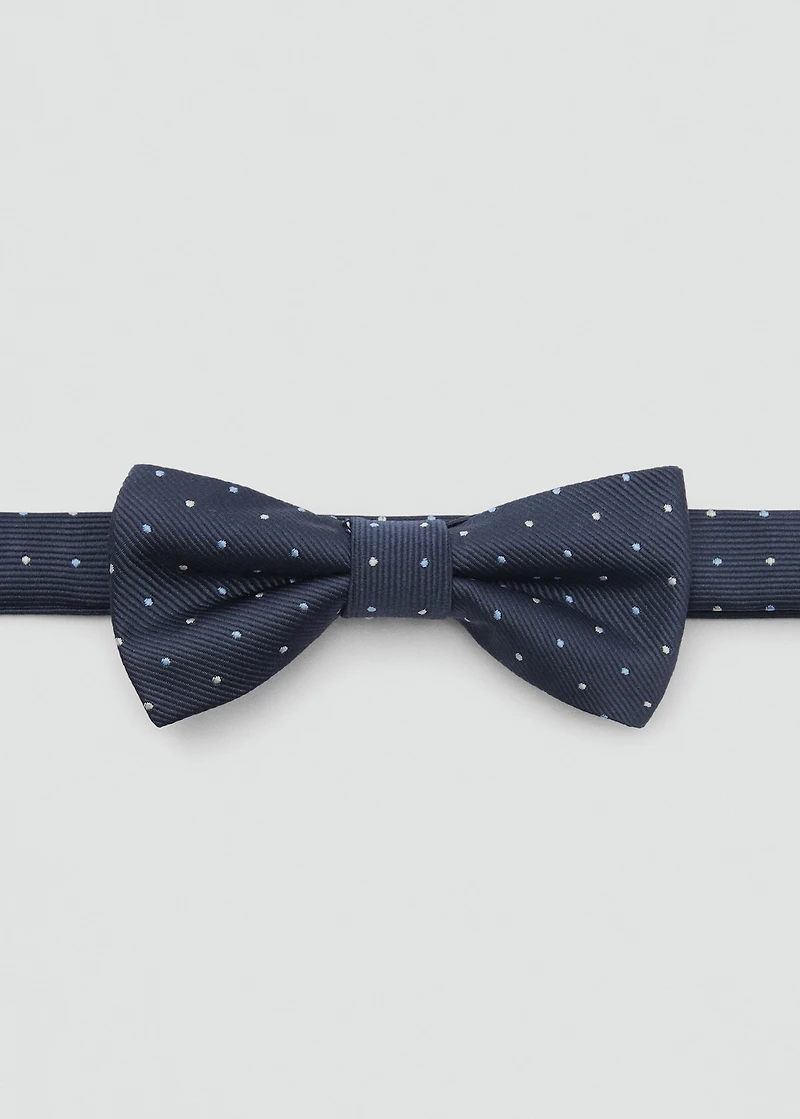 Polka-dots bow tie