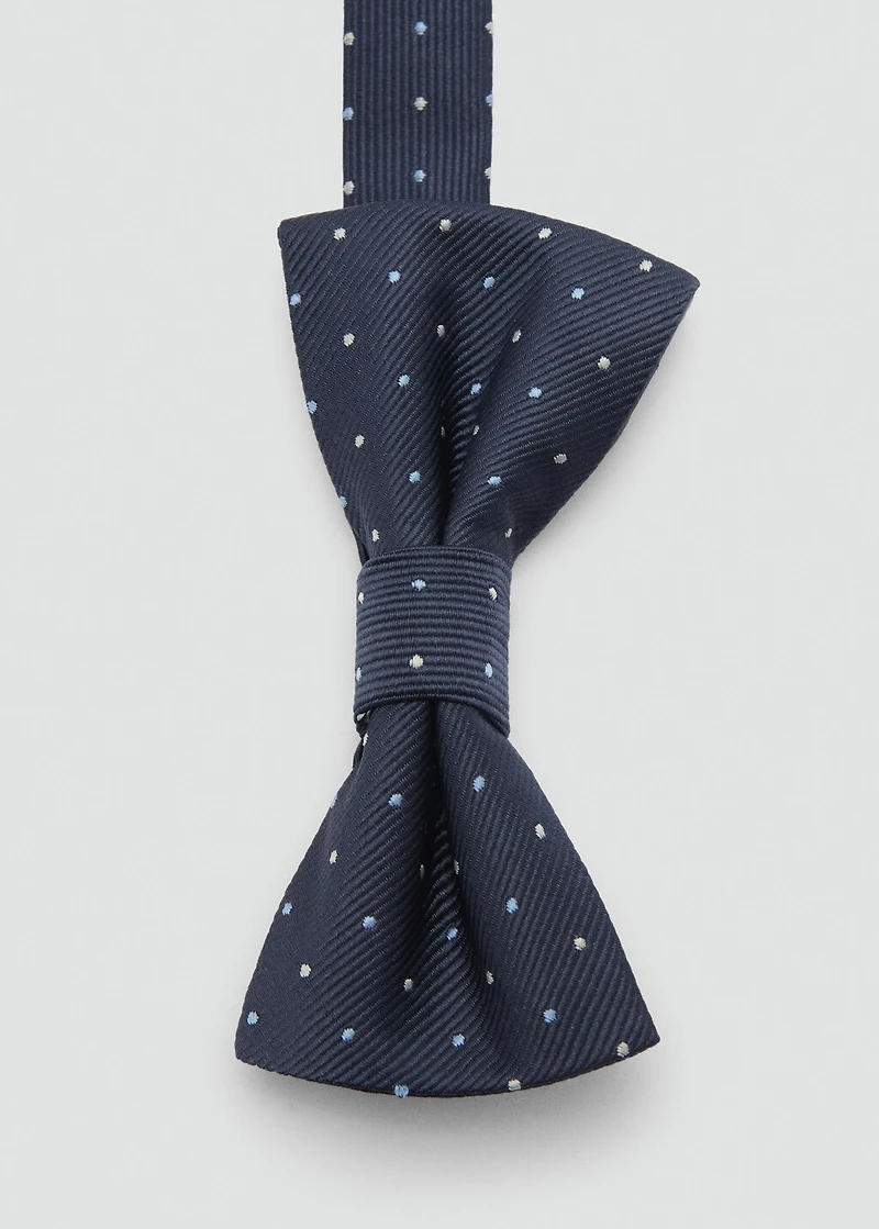 Polka-dots bow tie