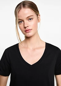 V-neck T-shirt