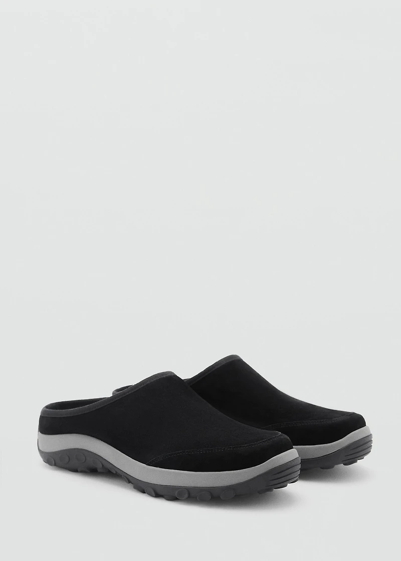 Leather clogs with track sole