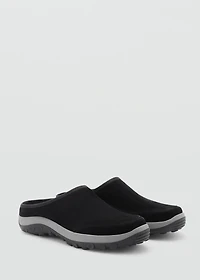 Leather clogs with track sole