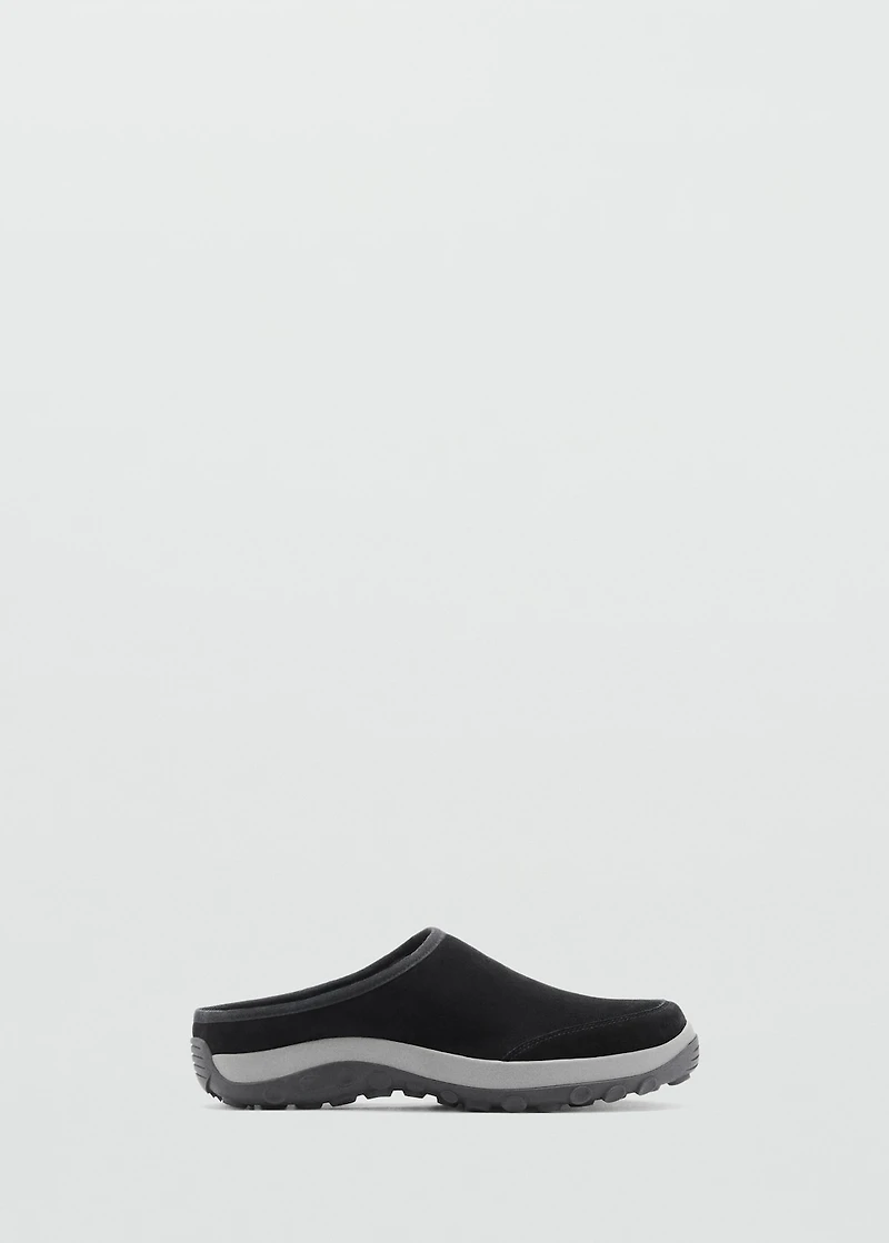 Leather clogs with track sole