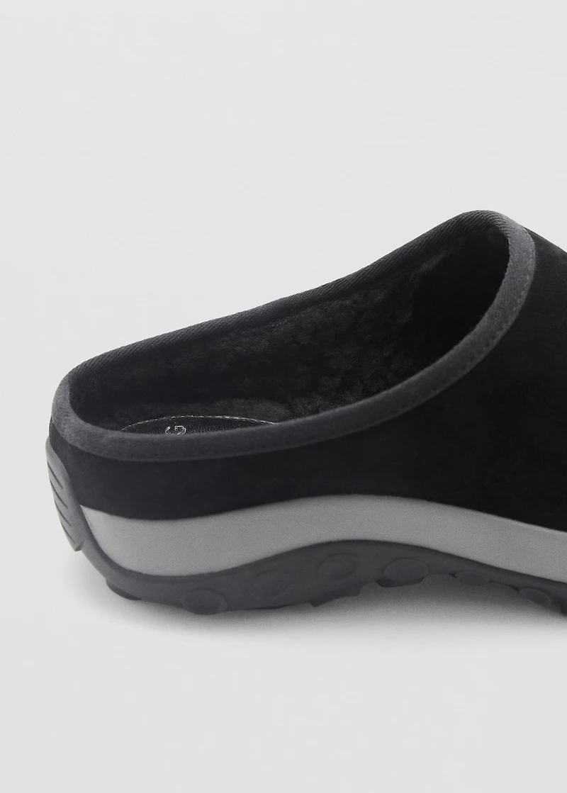 Leather clogs with track sole