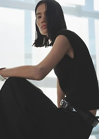 Short-sleeved fine-knit sweater