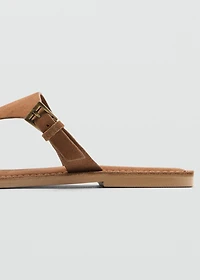 Buckle leather sandals