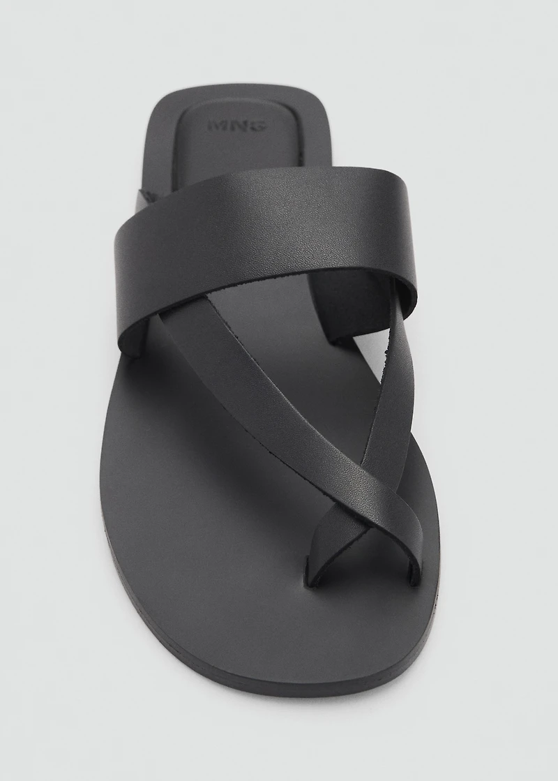 Leather straps sandals