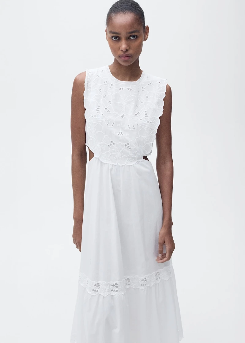 Embroidered dress with side slits