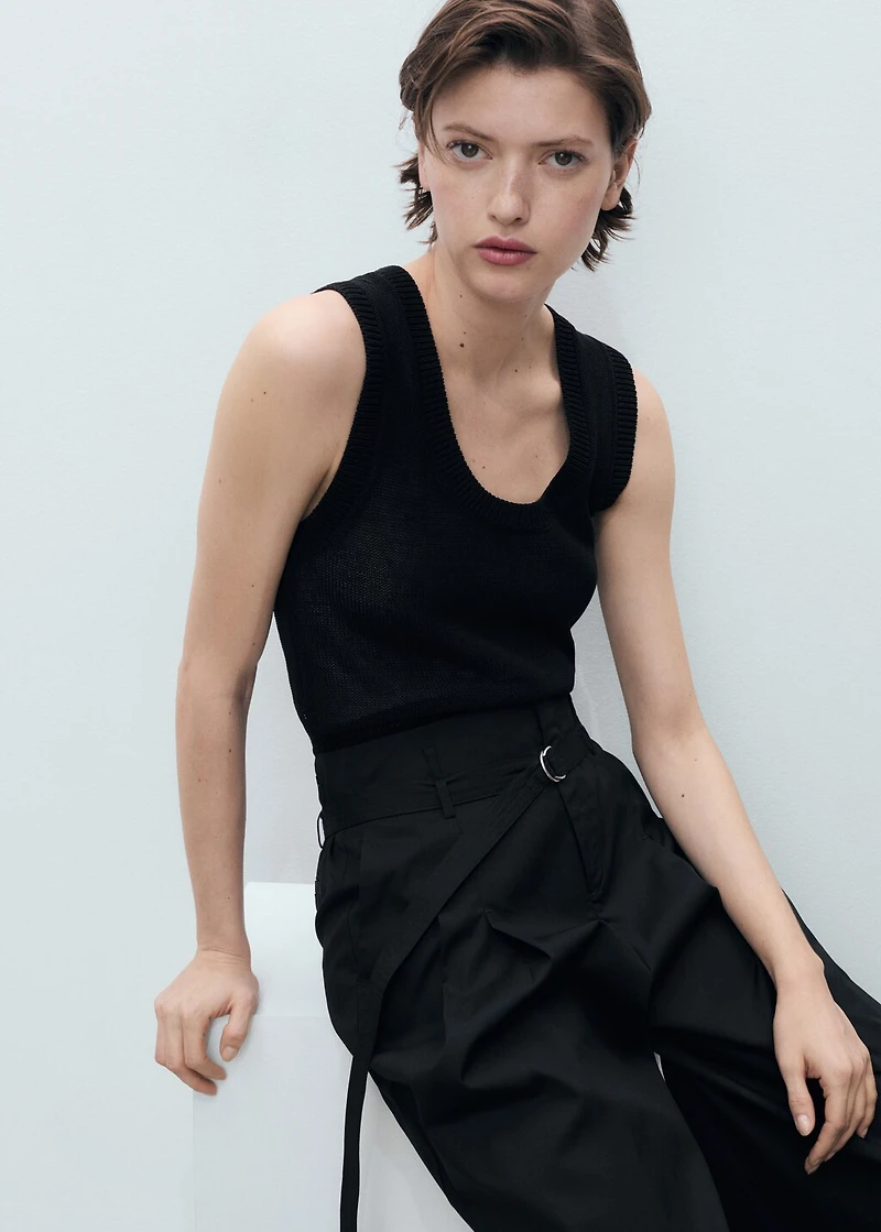 Wide leg pants with belt