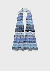 Zig-zag knitted top with lace pattern