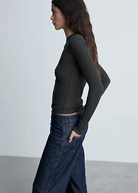 Ribbed long-sleeved t-shirt