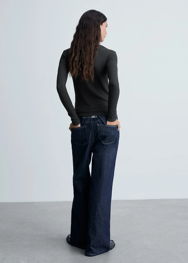 Ribbed long-sleeved t-shirt