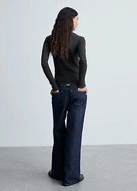 Ribbed long-sleeved t-shirt