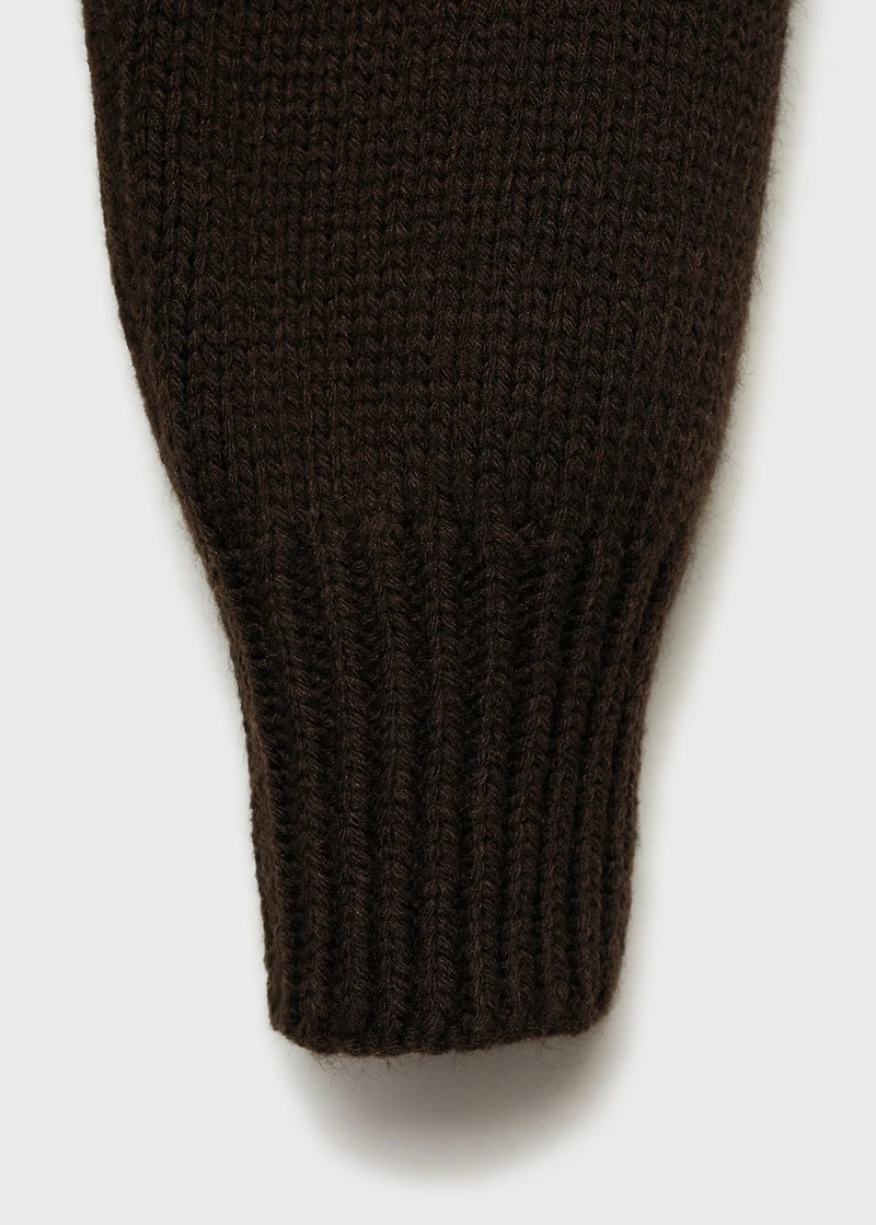 Chunky-knit sweater with ribbed trims