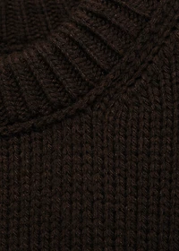 Chunky-knit sweater with ribbed trims