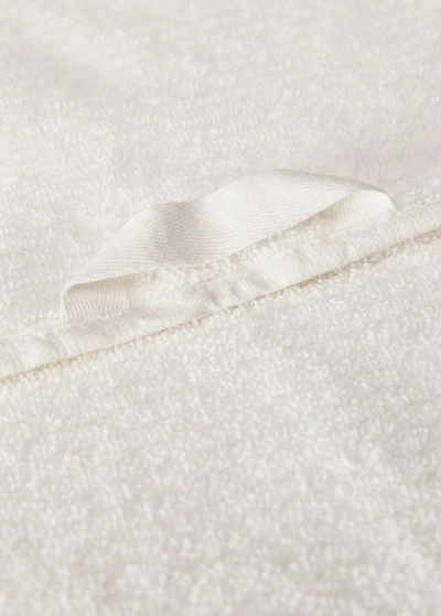 Stripe-embossed bath towel with fringes