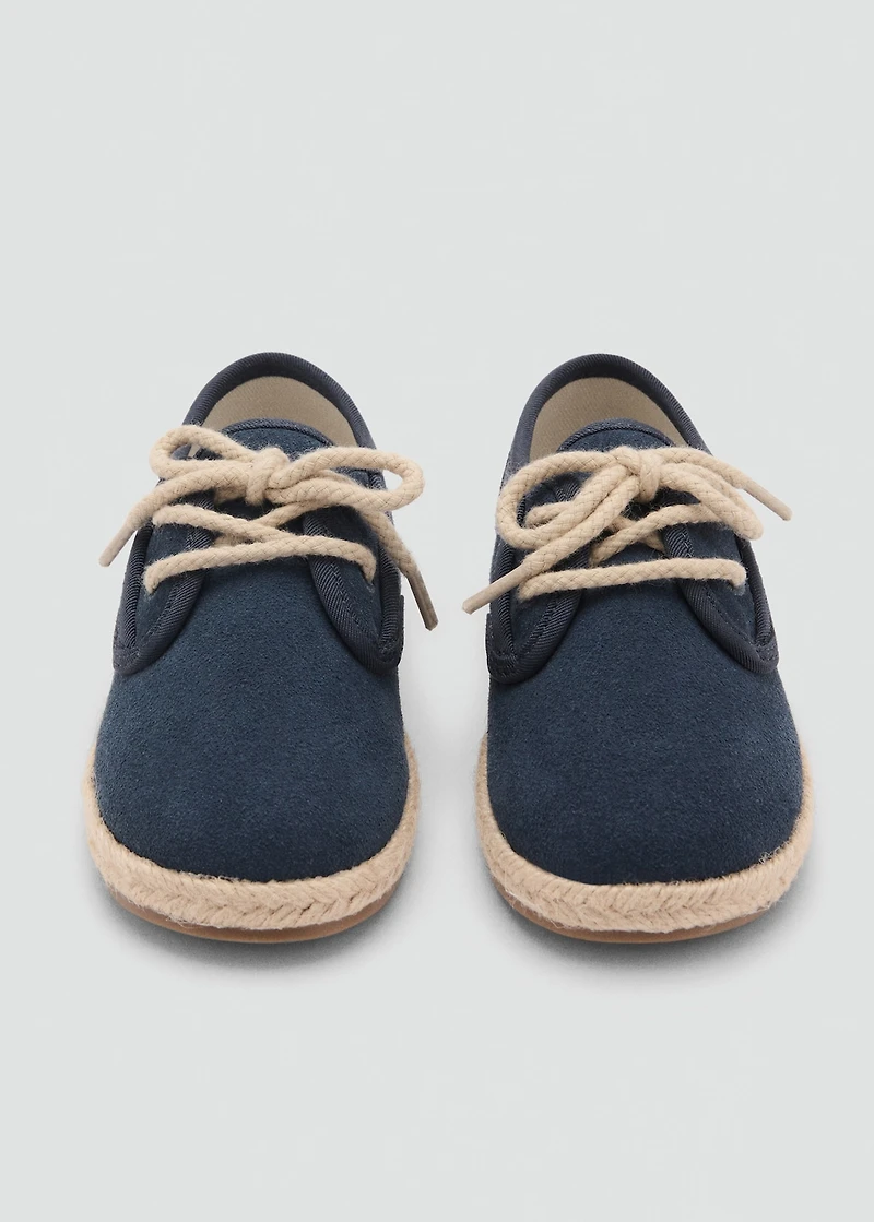 Lace-up leather shoes