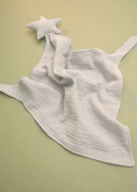 Baby comforter with star design