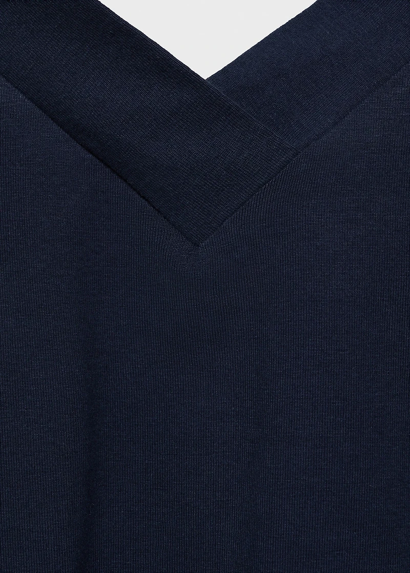 Halter-neck knitted top with fringe detail