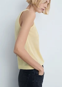 Sleeveless knitted top
