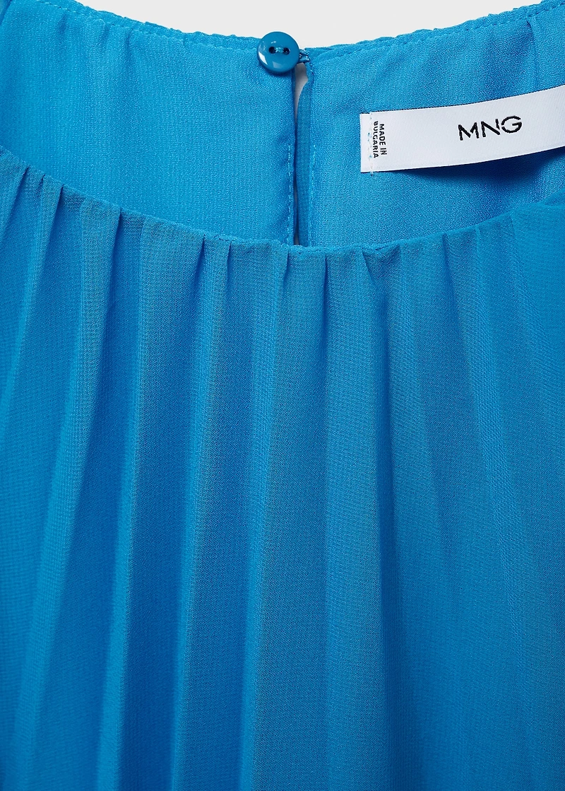 Flared-sleeve pleated dress