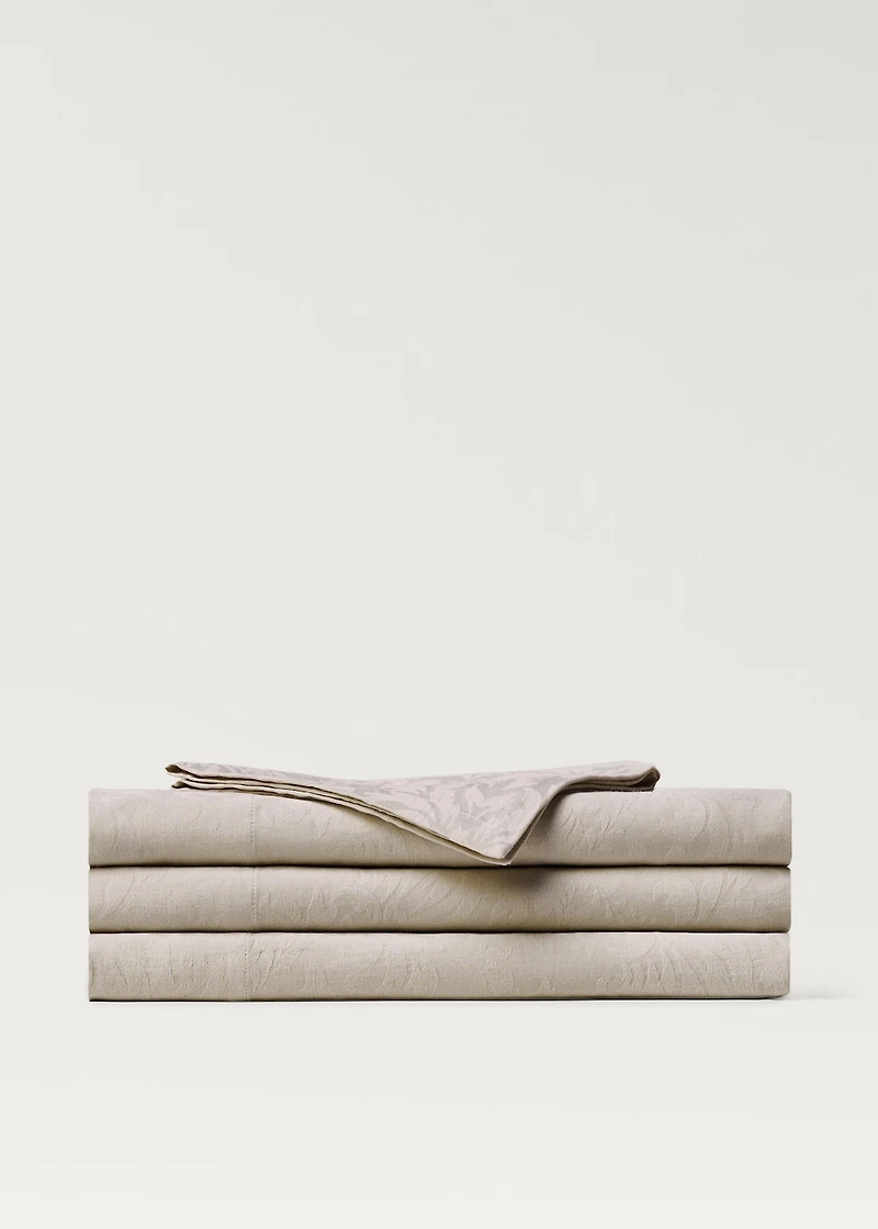 Floral jacquard cotton tablecloth for 6 to 8 diners