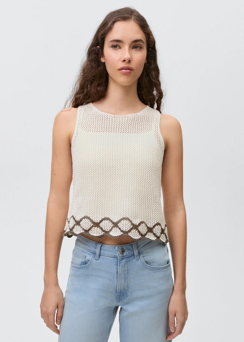 Knitted top with contrast details