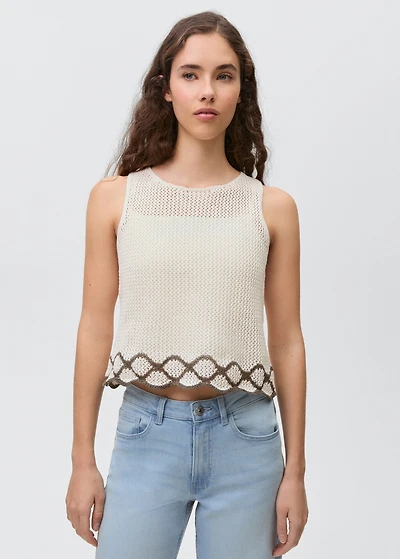 Knitted top with contrast details