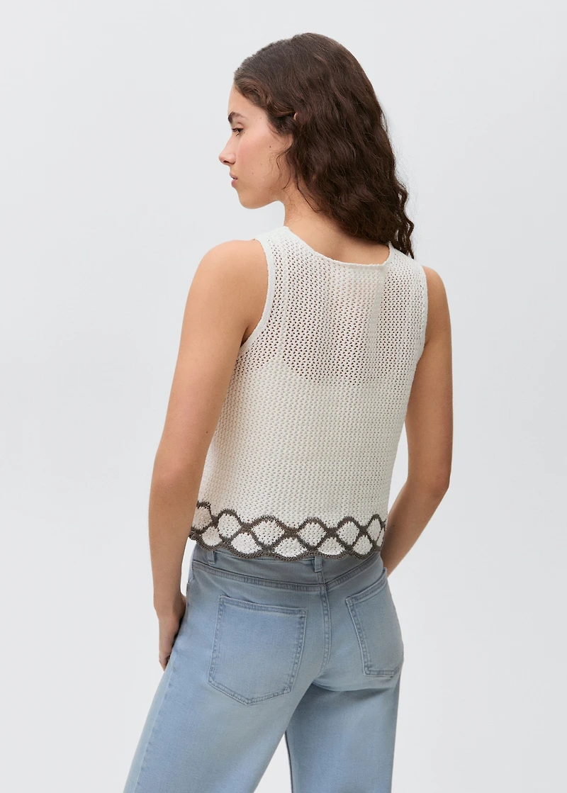 Knitted top with contrast details