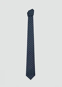 Polka-dot patterned tie