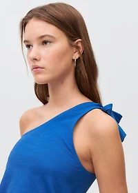 Asymmetrical top with bow