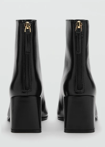 Block ankle boots with square toe