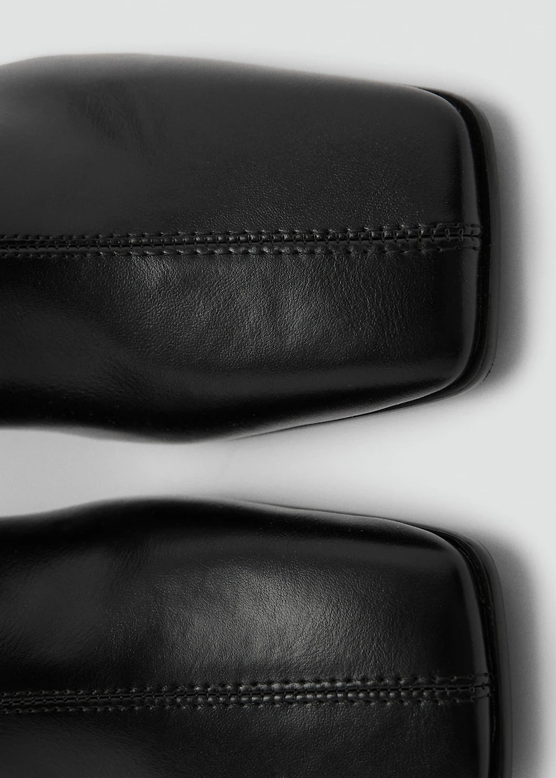 Block ankle boots with square toe