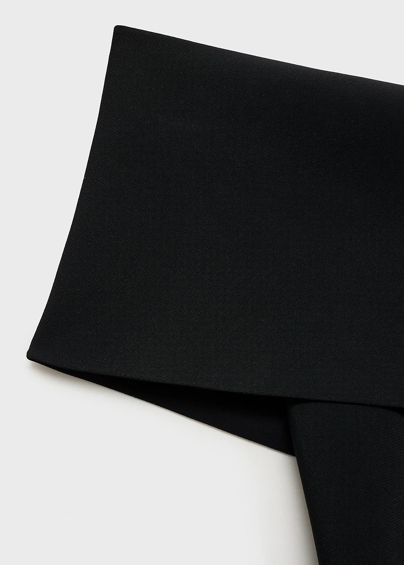 Off-the-shoulder dress with slit detail