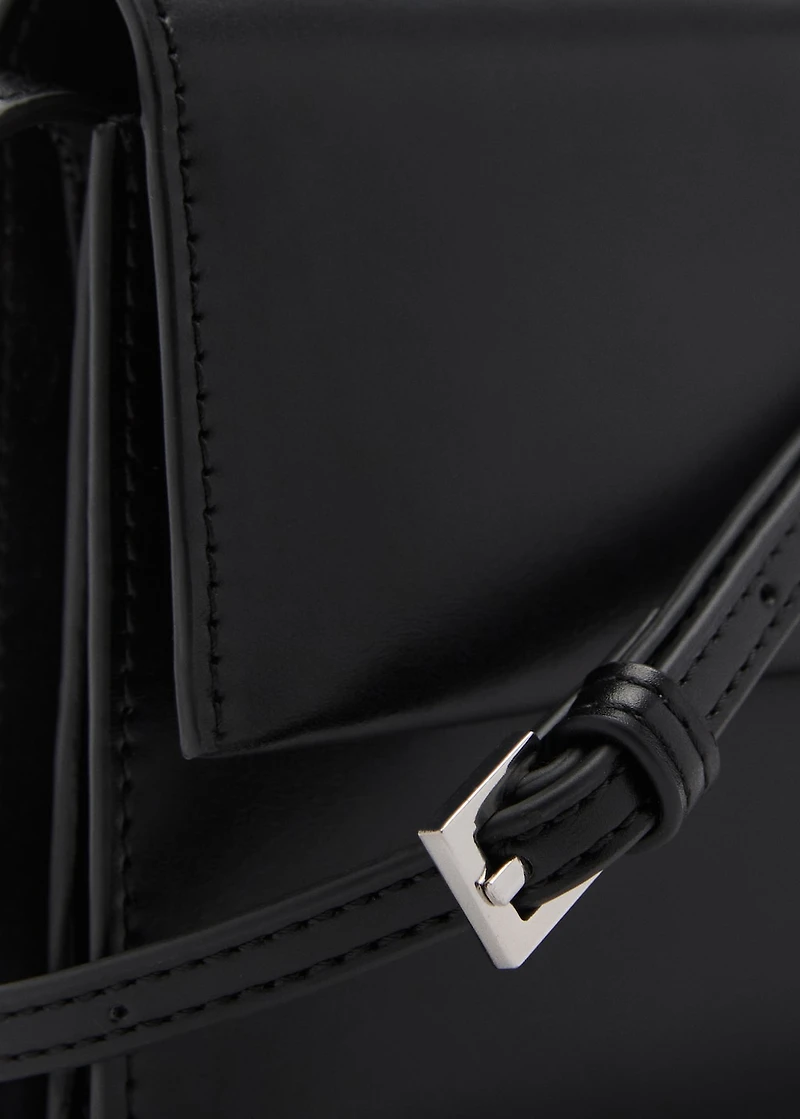 Crossbody bag with flap